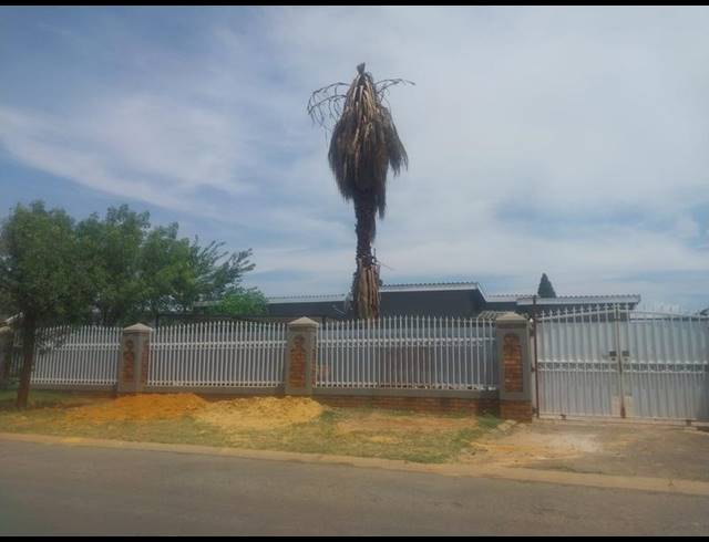 5 BEDROOM PROPERTY TO RENT IN LEONDALE